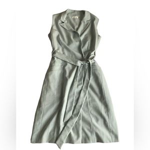 Beautiful NWOT blazer style zip and tie dress size 10